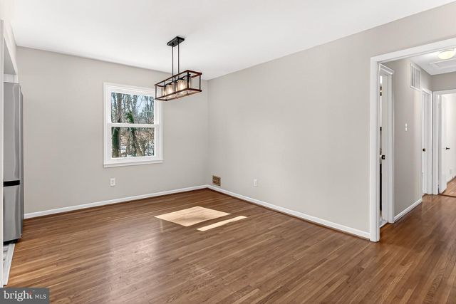 5236 AMPTHILL DR, Alexandria, VA 22312