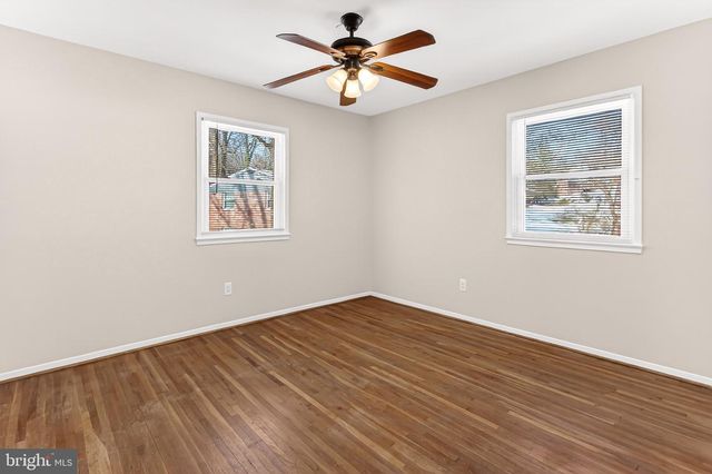 5236 AMPTHILL DR, Alexandria, VA 22312