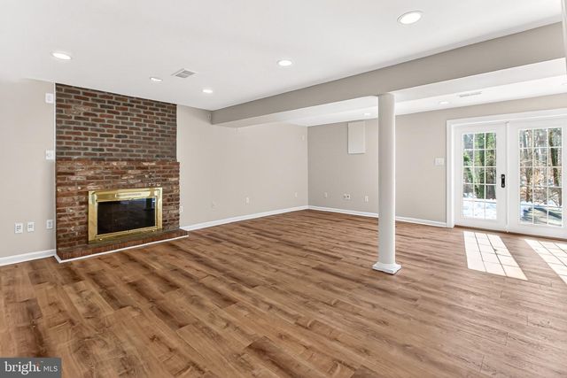 5236 AMPTHILL DR, Alexandria, VA 22312