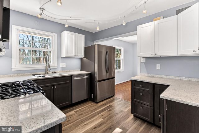 5236 AMPTHILL DR, Alexandria, VA 22312