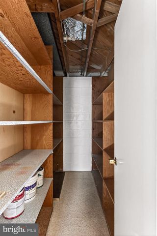 5236 AMPTHILL DR, Alexandria, VA 22312