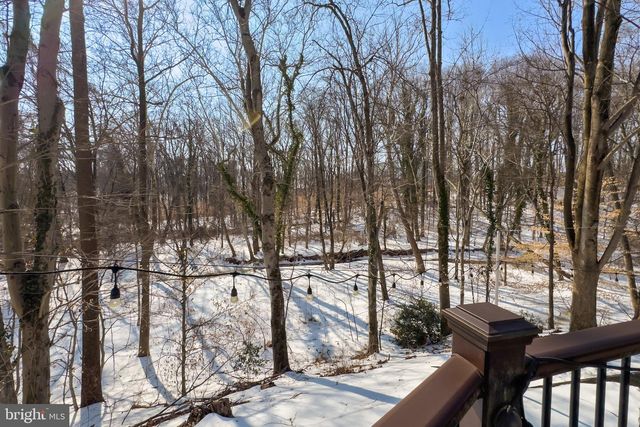 5236 AMPTHILL DR, Alexandria, VA 22312