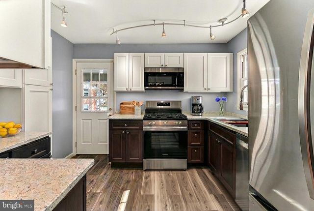 5236 AMPTHILL DR, Alexandria, VA 22312