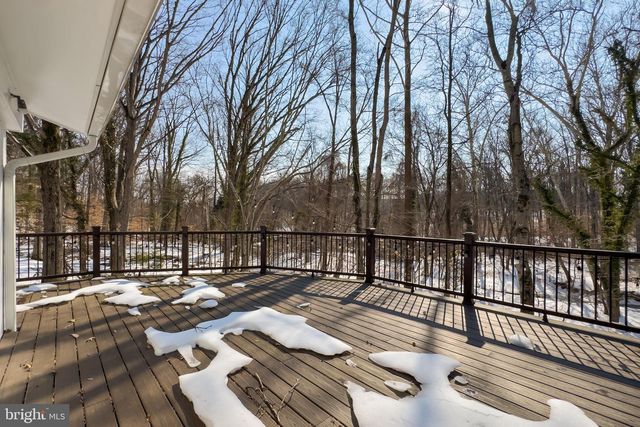 5236 AMPTHILL DR, Alexandria, VA 22312