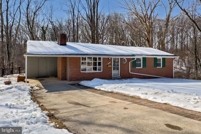 5236 AMPTHILL DR, Alexandria, VA 22312