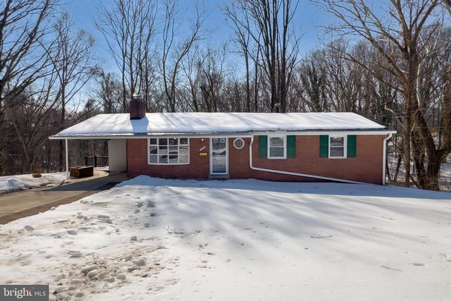 5236 AMPTHILL DR, Alexandria, VA 22312