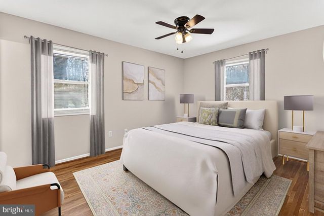 5236 AMPTHILL DR, Alexandria, VA 22312