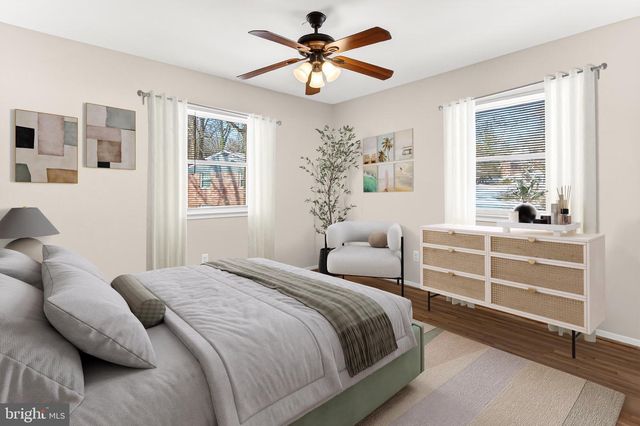 5236 AMPTHILL DR, Alexandria, VA 22312