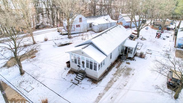 1389 W Laketon Avenue, Muskegon City, MI 49441