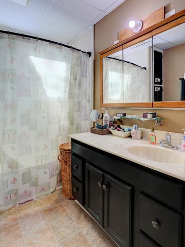 1389 W Laketon Avenue, Muskegon City, MI 49441