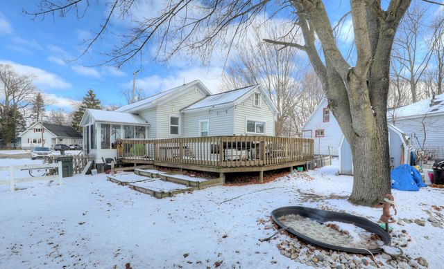 1389 W Laketon Avenue, Muskegon City, MI 49441