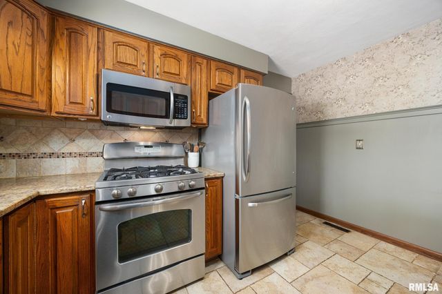 334 PINECREST Drive, Germantown Hills, IL 61548