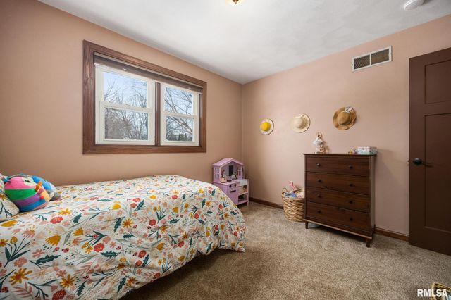 334 PINECREST Drive, Germantown Hills, IL 61548