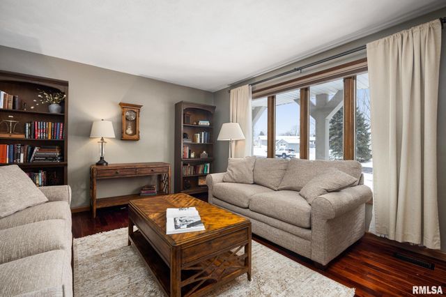 334 PINECREST Drive, Germantown Hills, IL 61548