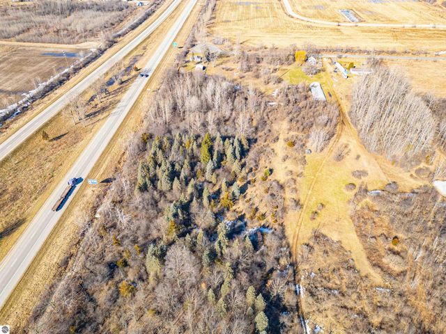 5510 E Remus Road, Mt Pleasant, MI 48858