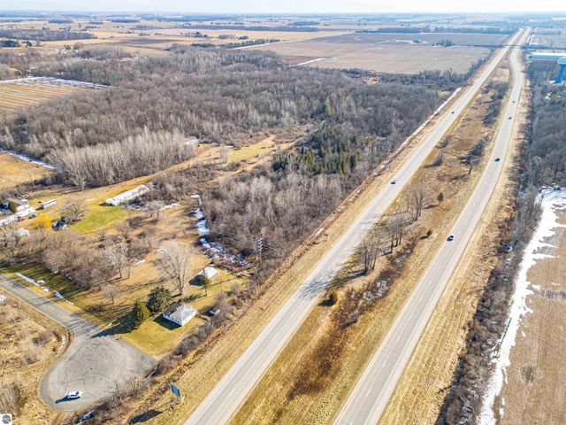 5510 E Remus Road, Mt Pleasant, MI 48858