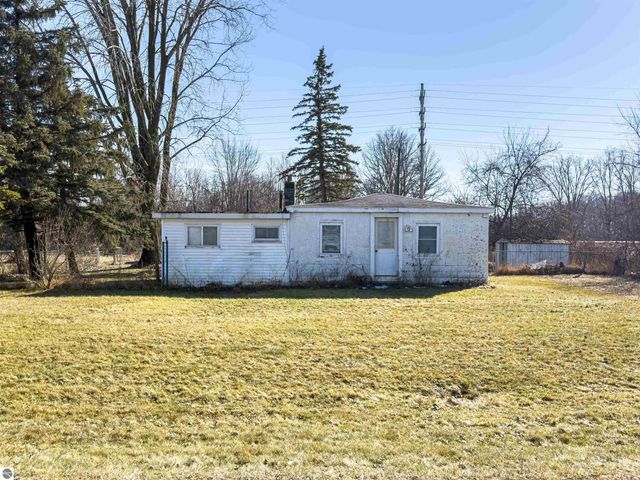 5510 E Remus Road, Mt Pleasant, MI 48858