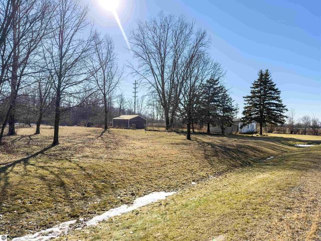 5510 E Remus Road, Mt Pleasant, MI 48858