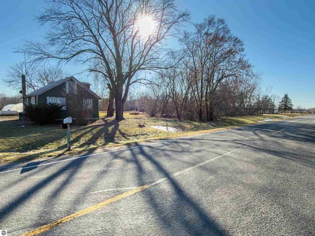 5510 E Remus Road, Mt Pleasant, MI 48858