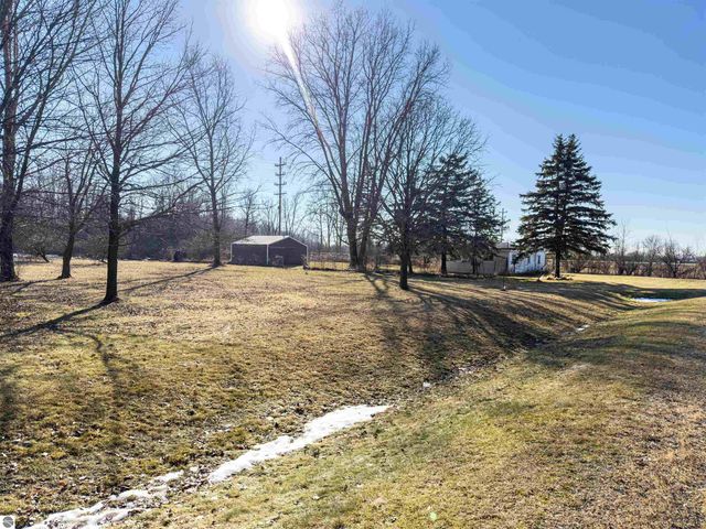5510 E Remus Road, Mt Pleasant, MI 48858
