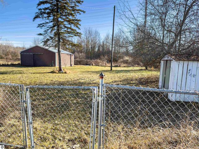 5510 E Remus Road, Mt Pleasant, MI 48858