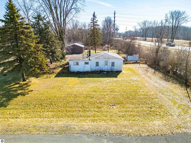 5510 E Remus Road, Mt Pleasant, MI 48858
