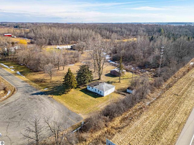 5510 E Remus Road, Mt Pleasant, MI 48858