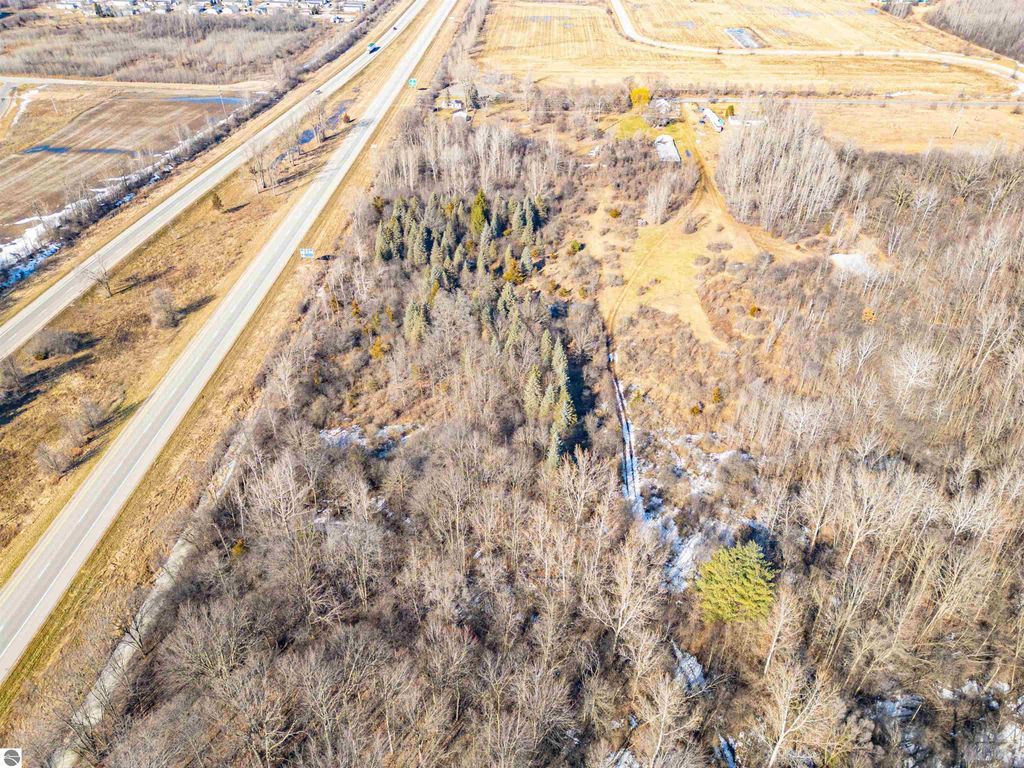 Image 12 of property listing at 5510 E Remus Road, Mt Pleasant, MI 48858