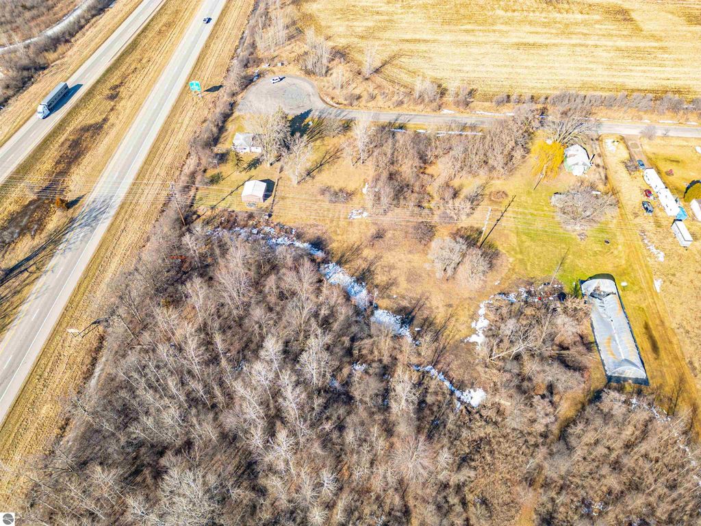 Image 16 of property listing at 5510 E Remus Road, Mt Pleasant, MI 48858