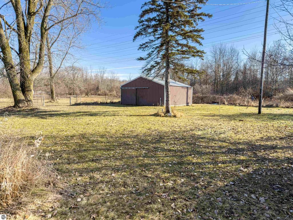 Image 46 of property listing at 5510 E Remus Road, Mt Pleasant, MI 48858