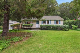 115 W Cove Road, Cutchogue, NY 11935