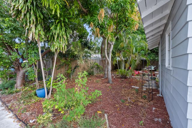 612 3rd Avenue S, Lake Worth Beach, FL 33460
