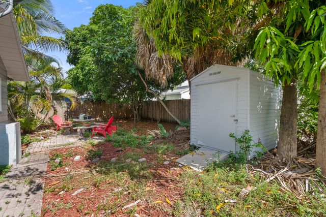 612 3rd Avenue S, Lake Worth Beach, FL 33460
