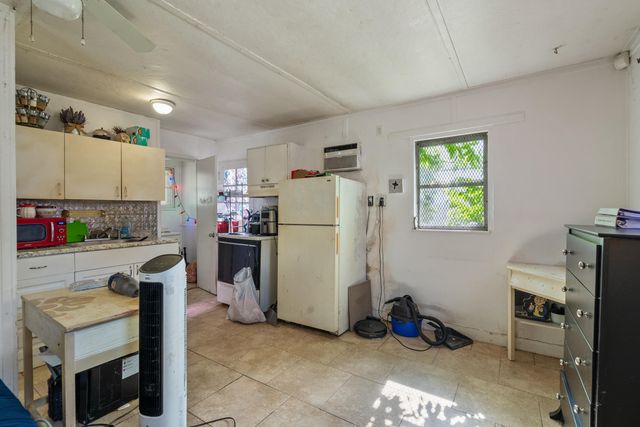 612 3rd Avenue S, Lake Worth Beach, FL 33460