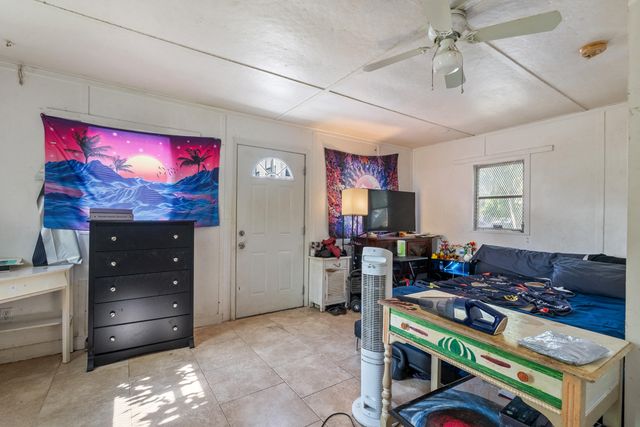 612 3rd Avenue S, Lake Worth Beach, FL 33460