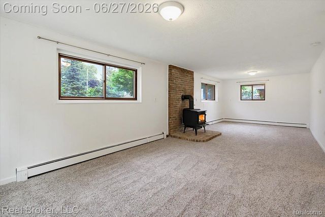 8320 Hillpoint Drive, Hamburg Township, MI 48116