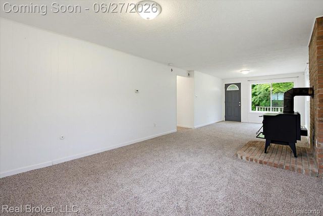 8320 Hillpoint Drive, Hamburg Township, MI 48116