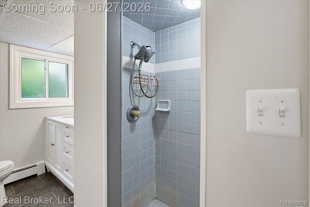 8320 Hillpoint Drive, Hamburg Township, MI 48116