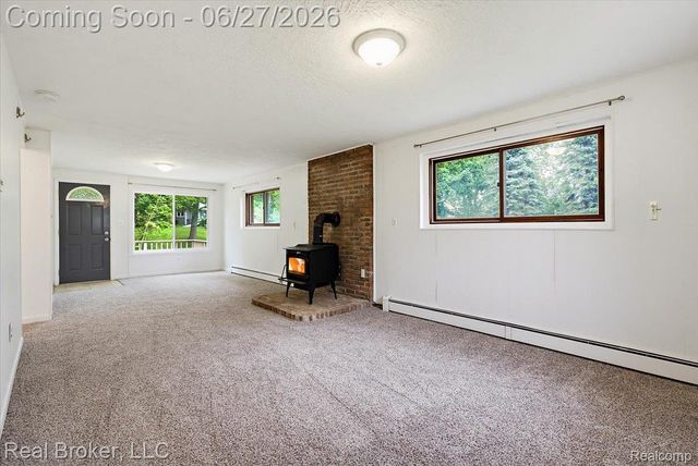 8320 Hillpoint Drive, Hamburg Township, MI 48116