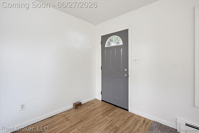 8320 Hillpoint Drive, Hamburg Township, MI 48116