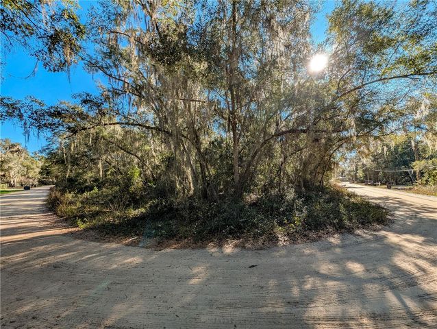 110 LEEWARD ROAD, Satsuma, FL 32189