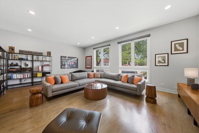 1310 Kenilworth Avenue, Berwyn, IL 60402