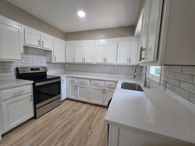 2329 S Clay Avenue, Springfield, MO 65807