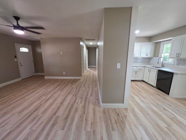 2329 S Clay Avenue, Springfield, MO 65807