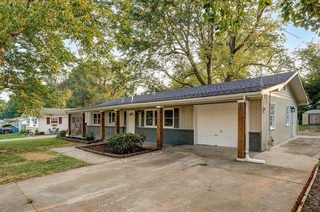 2329 S Clay Avenue, Springfield, MO 65807