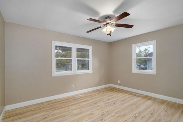 2329 S Clay Avenue, Springfield, MO 65807