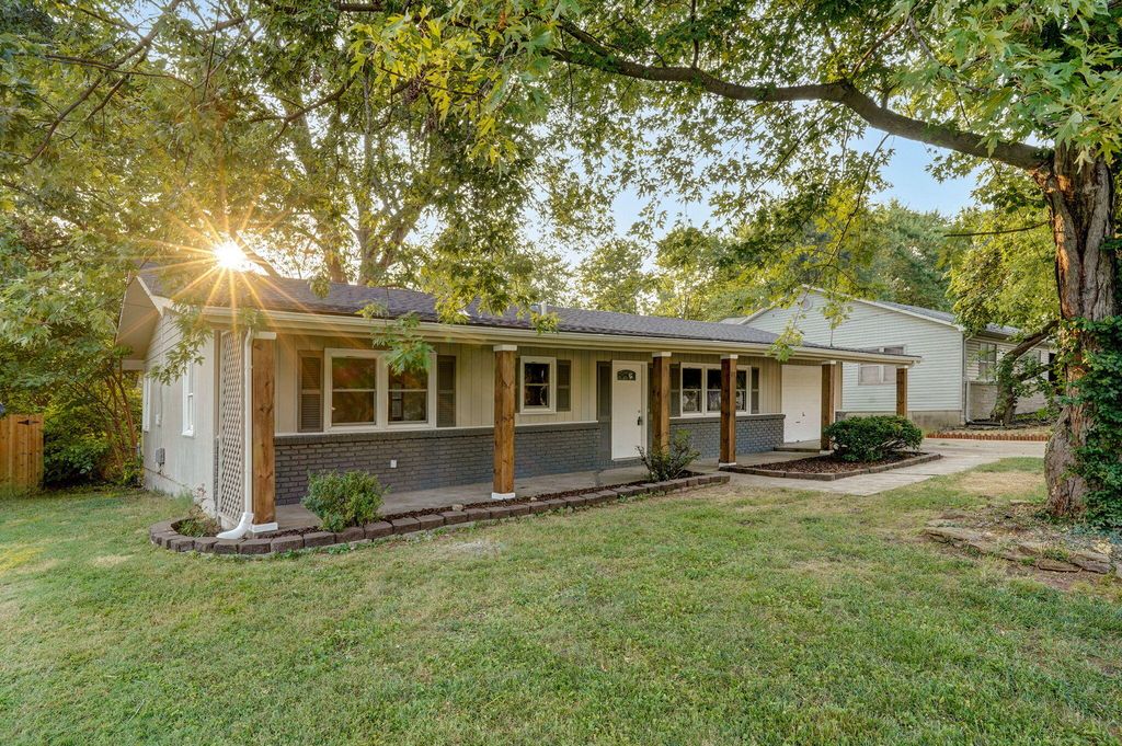 2329 S Clay Avenue, Springfield, MO 65807