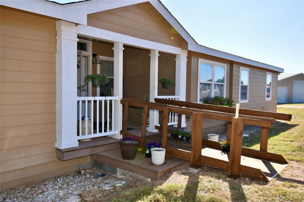 159 Private Road 939, Brady, TX 76825