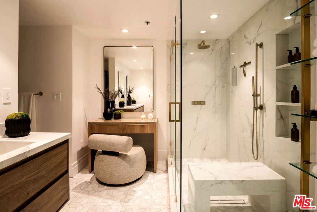 Image 10 of property listing at 10660 Wilshire Boulevard 1208, Los Angeles, CA 90024