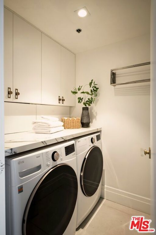 Image 17 of property listing at 10660 Wilshire Boulevard 1208, Los Angeles, CA 90024